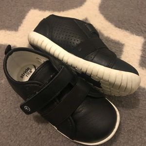 Toddler shoes size 7